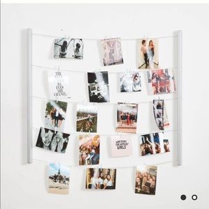 Dormify hanging photo display